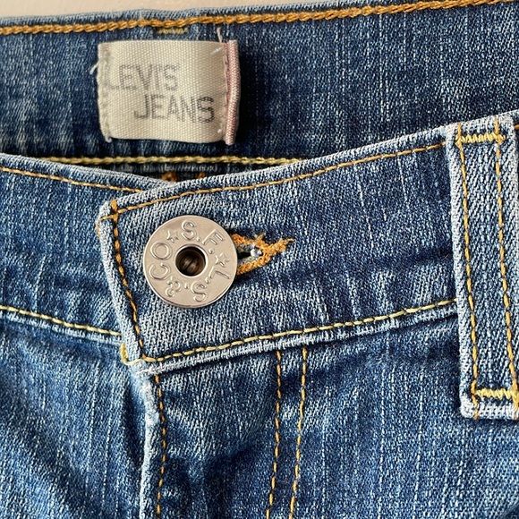 Levi jeans, 10 long, worn with holes - Picture 6 of 8